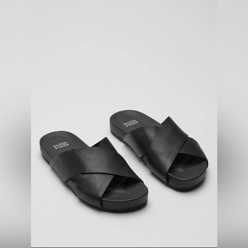 EILEEN FISHER Bond Crossover Leather Slide Sandals in black 6